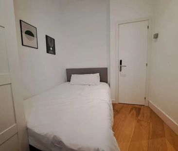 Calle de los Caños del Peral, Madrid, Community of Madrid 28013 - Photo 3