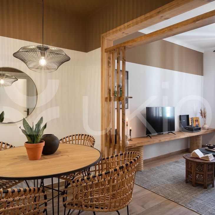 Barcelona Capital, Catalonia 08012 - Photo 1