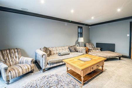 3 bedroom apartment to rent - Photo 2