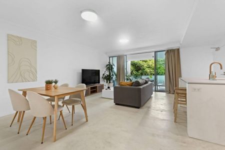 Short term - fully furnished apartment in the 'Zone' - Photo 5