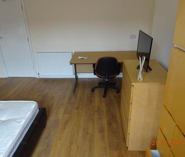 6 bedroom house share to rent - Photo 4