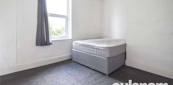 Hudsons Drive, Birmingham, West Midlands, B30 - Photo 2