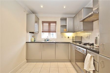 Warren Road, Ashford, Surrey, TW15 1SD - Photo 5