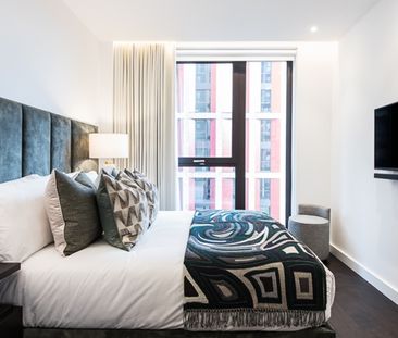 A stunning interior-designed one-bedroom apartment for rent in Nine... - Photo 1