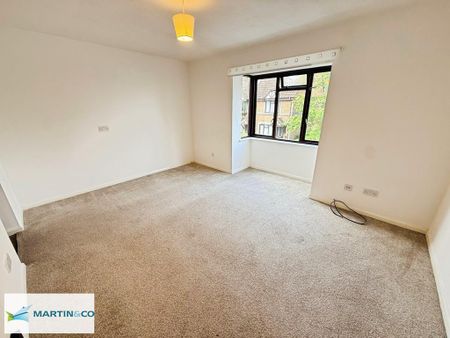 Studio to rent - Photo 2