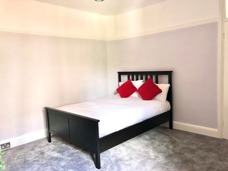 3 Bed Flat, Rochester Court, BN3 - Photo 3