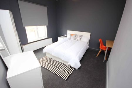 Lydford Street - Photo 2