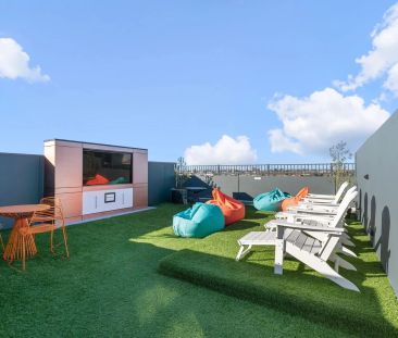 Chic Studio Living in the Heart of Vibrant South Yarra - Photo 6