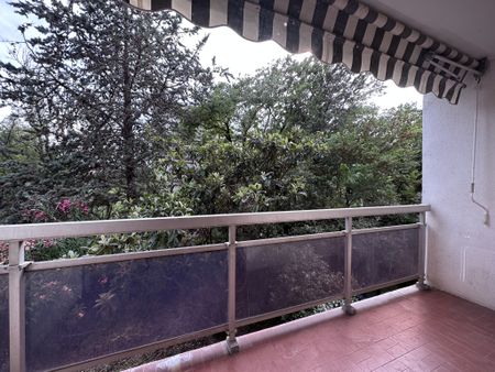 Location Appartement 2 pièces 48m² TOULON 83000 - Photo 5