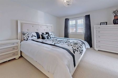 For Lease - 150 Leiterman Drive, Milton, Ontario - Photo 4