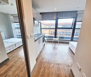 Studio to rent - Photo 1