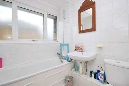 4 bedroom townhouse to rent - Photo 5