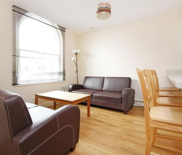 6 bedroom terraced house to rent - Photo 1