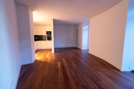 Apartamento T2 para arrendamento . Largo das Palmeiras, Lisboa - Photo 4