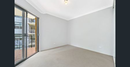 8/32 Fourth Avenue, Blacktown, NSW 2148 - Photo 5