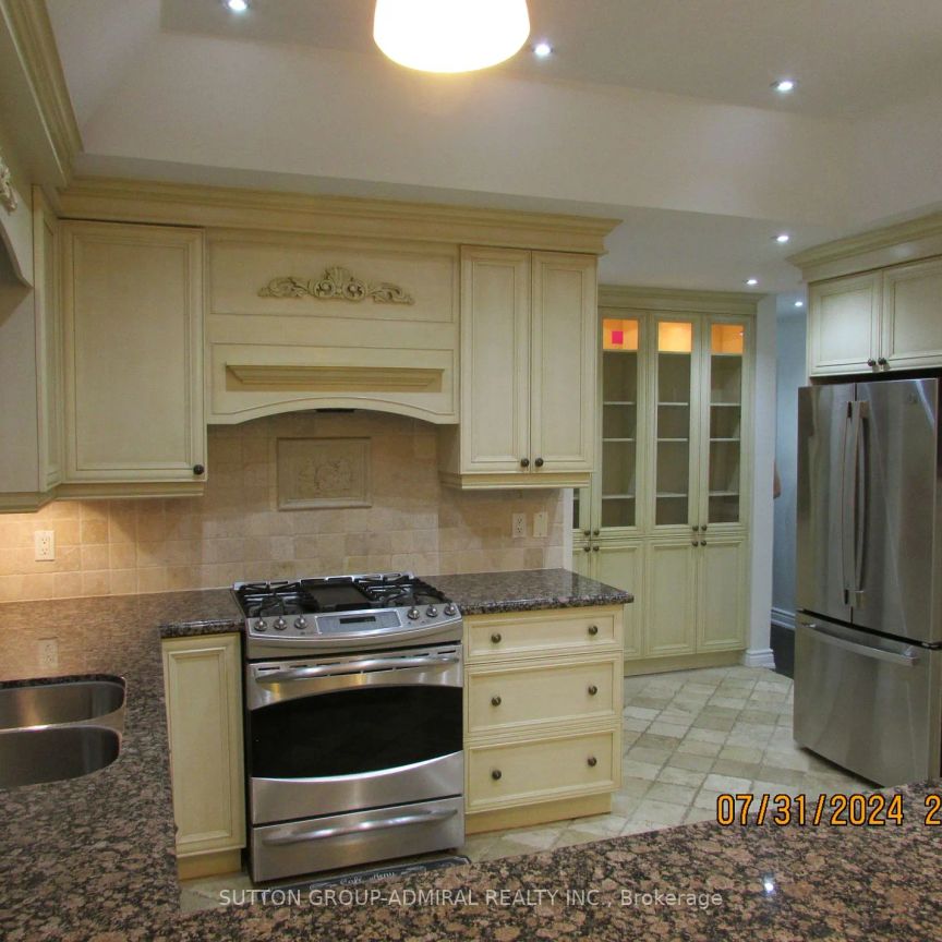Detached Home For Lease | N9237422 - Photo 1