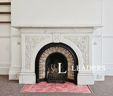 2 bedroom apartment to rent Palmeira Avenue, Hove - Photo 3