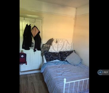 3 bedroom detached house to rent - Photo 4