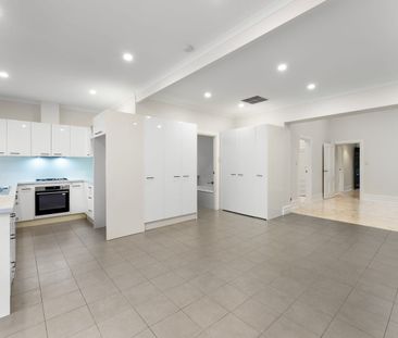 Heritage Row Cottage in the Heart of Adelaide | Character, Comfort ... - Photo 2