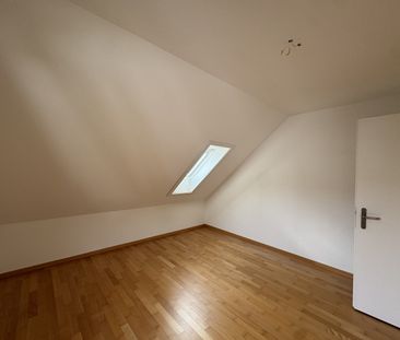 Helle 5.5-Zimmerwohnung im DG mit grosszügigem Grundriss in Hausen ... - Foto 6