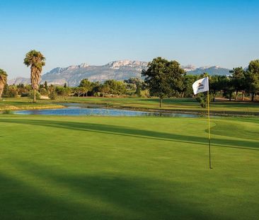 Middle Floor Apartment in Benahavís - Photo 3