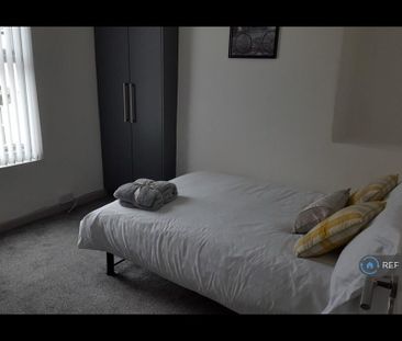 1 bedroom in a house share to rent - Photo 4