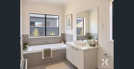 Modern 4-Bedroom Family Haven in Prime Tarneit Location - Photo 4