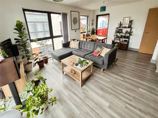 Paintworks, - Photo 1