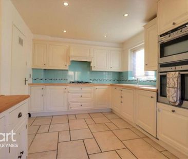 4 bedroom end of terrace house to rent - Photo 4