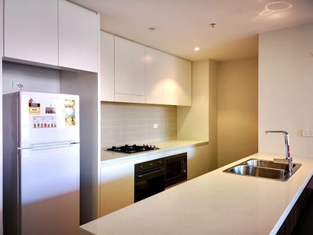 Furnished 2-Bedroom Apartment | North-Facing | Prime Hurstville Location - Photo 4
