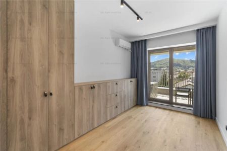 Apartament 2,5 cam Premium Central | Parcare Subterana si Utilitati incluse - Fotografie 2