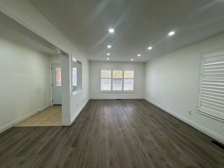 For Lease - 1684 Norris Circle, Milton, Ontario - Photo 3