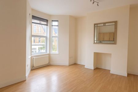 1 Bed Flat, Fairbridge Road, N19 - Photo 2