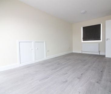 Kingsley Road, Hounslow - Photo 4