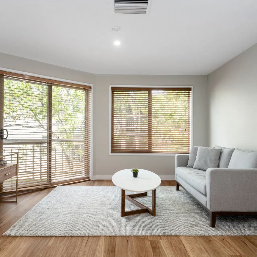 Modern Peaceful Two Bedroom Unit - Close to Transport - Photo 1