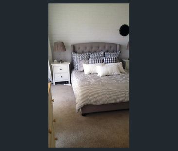 Coastal Living in the Heart of Cottesloe 1x1 Apartment !! - Photo 3