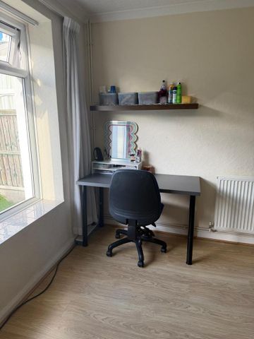 4 bedroom house to rent - Photo 4