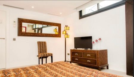 Detached Villa in Estepona - Photo 2