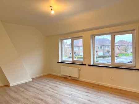 Gerenoveerde woning met 2 slaapkamers en tuin. - Photo 3