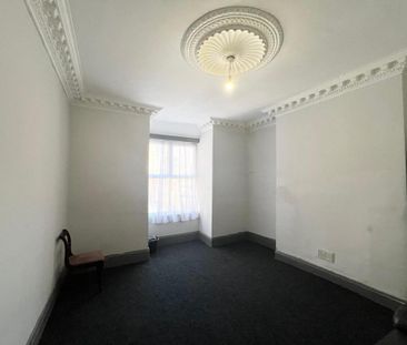 6 bedroom townhouse to rent - Photo 5