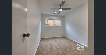 ROOM TO RELAX, SPACE TO ENTERTAIN - Photo 4