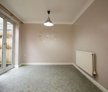 3 bedroom terraced house to rent - Photo 3