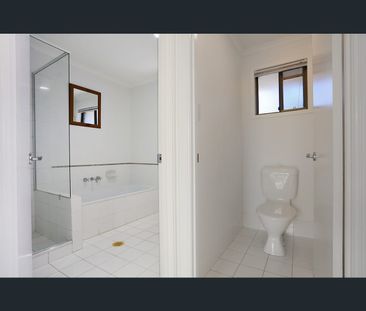 48 Stretton Drive, Helensvale, Qld 4212 - Photo 5