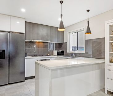 2 Holstein Close, Quakers Hill, NSW 2763 - Photo 4