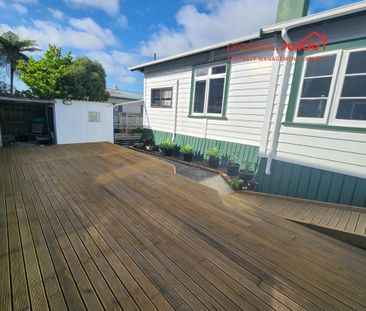 Tidy 3-Bedroom Home Close to Town - Photo 4