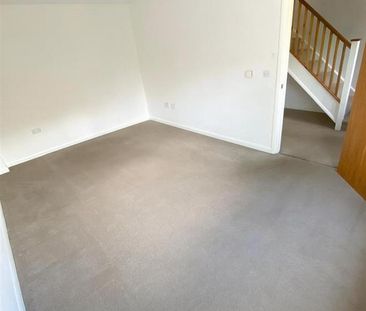 3 bedroom end of terrace house to rent - Photo 1