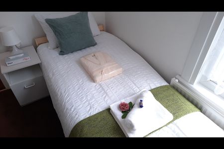 Room in a Shared House, Beck Road, E8 - Photo 5