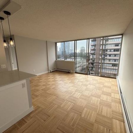 1 Bed 1 Bath Near Downtown, English Bay Sunset Beach, Stanley Park - Photo 4