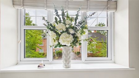 John Norman Grove, Lightwater - 1 bedroomProperty for lettings - Seymours - Photo 2