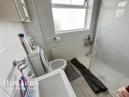 3 bedroom terraced house to rent - Photo 4